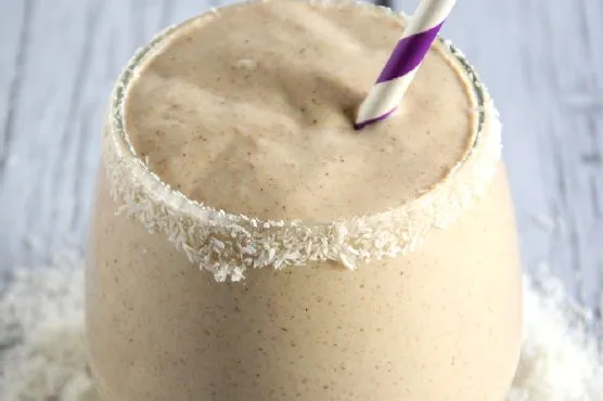 Coconut, Vanilla & Almond Butter Smoothie